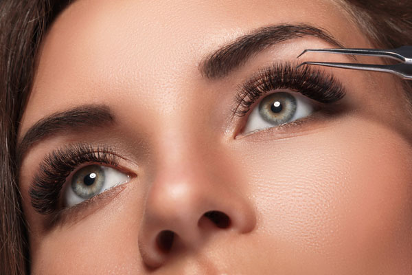 four-fake-eyelashes