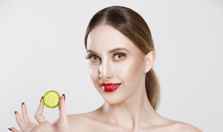 9 Simple Tips To Reduce Wrinkles Under Eyes Quickly And Safely