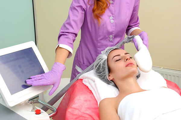 girl-with-the-process-of-photo-rejuvenation