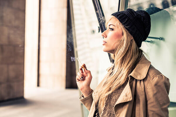 girl-smoking
