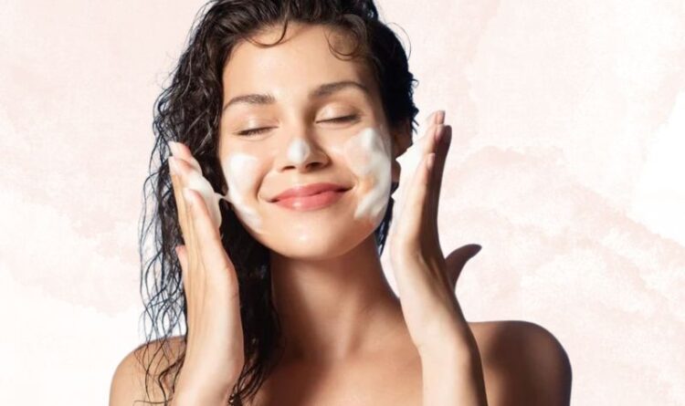 Best Cleanser Reviews – How To Choose The Best Cleanser For Your Skin