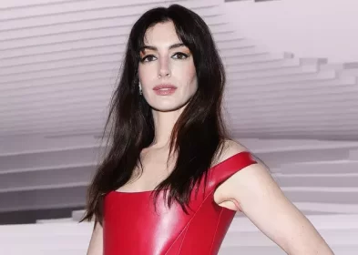 A Cut Above: Anne Hathaway’s Pixie Stuns on V Magazine Cover