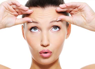 Wave Goodbye To Forehead-Wrinkles: Here’s How To Tackle Them