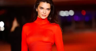 The Kendall Jenner Glow: Model-Worthy Makeup with Skincare!